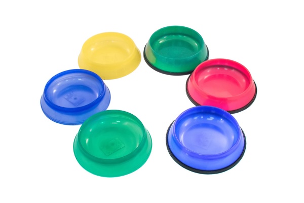 Миска одинарная пластик д/кошек нулевка 200мл светло-серая